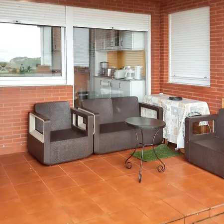 Spacious House With Sea View In + Jacuzzi *