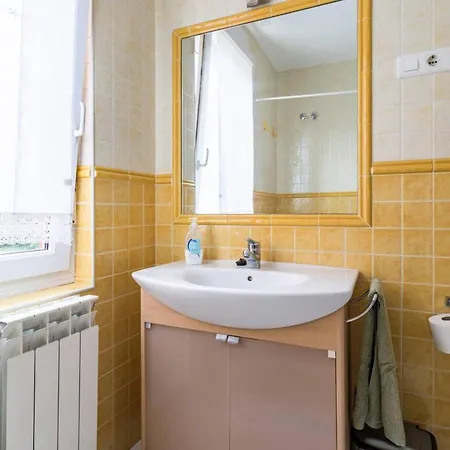 Prázdninový dům Spacious House With Sea View In + Jacuzzi Liencres