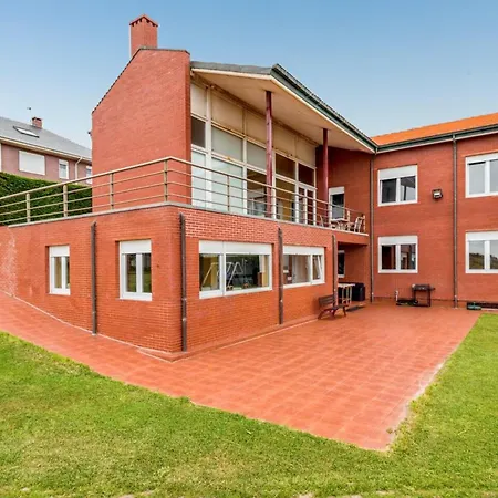 Spacious House With Sea View In + Jacuzzi 度假居 林克勒斯