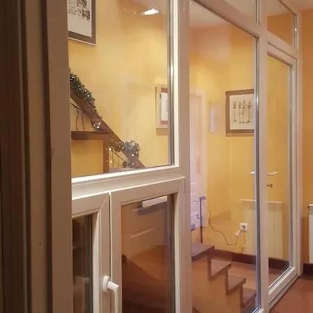 Spacious House With Sea View In + Jacuzzi 度假居