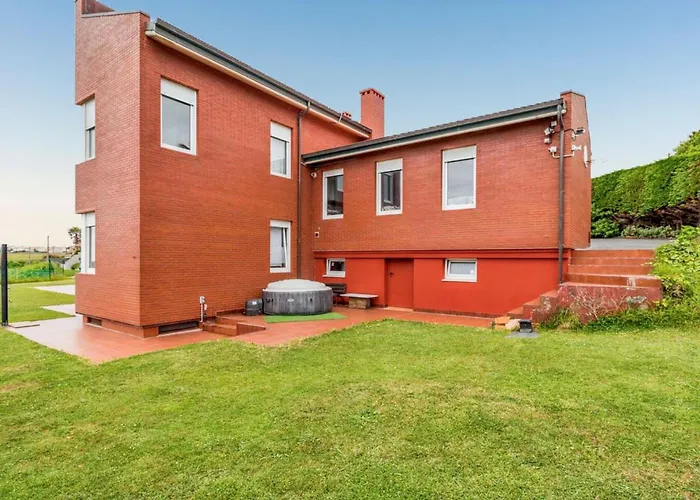 Spacious House With Sea View In + Jacuzzi 林克勒斯