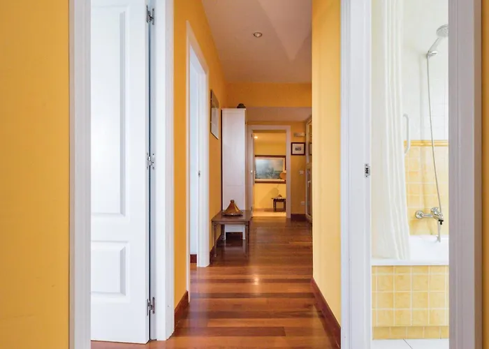 Spacious House With Sea View In + Jacuzzi *