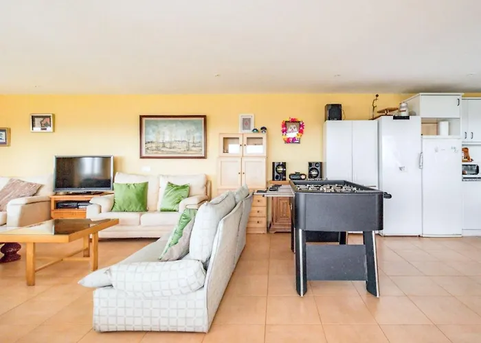 Holiday home Spacious House With Sea View In + Jacuzzi *