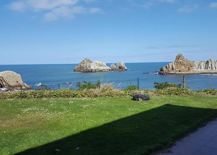 Holiday home Spacious House With Sea View In + Jacuzzi