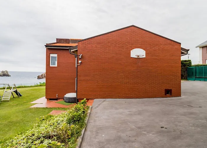 Holiday home Spacious House With Sea View In + Jacuzzi *