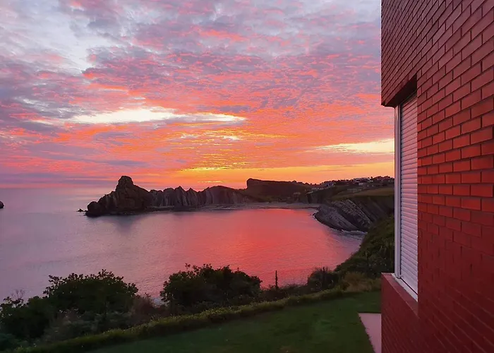 Spacious House With Sea View In + Jacuzzi Holiday home Liencres